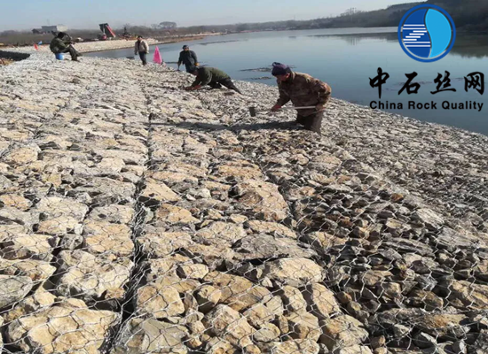 格賓網(wǎng)墊護坡